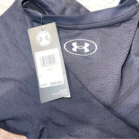 Under Armour Shirt - Picture 5 of 5